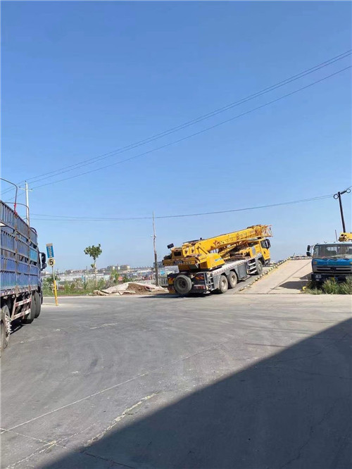 定襄县25吨吊车的租赁价格大概是多少？