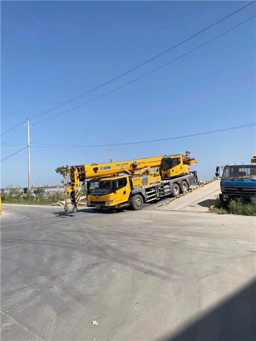 定襄县吊车作业时，可能会产生哪些额外收费项目？